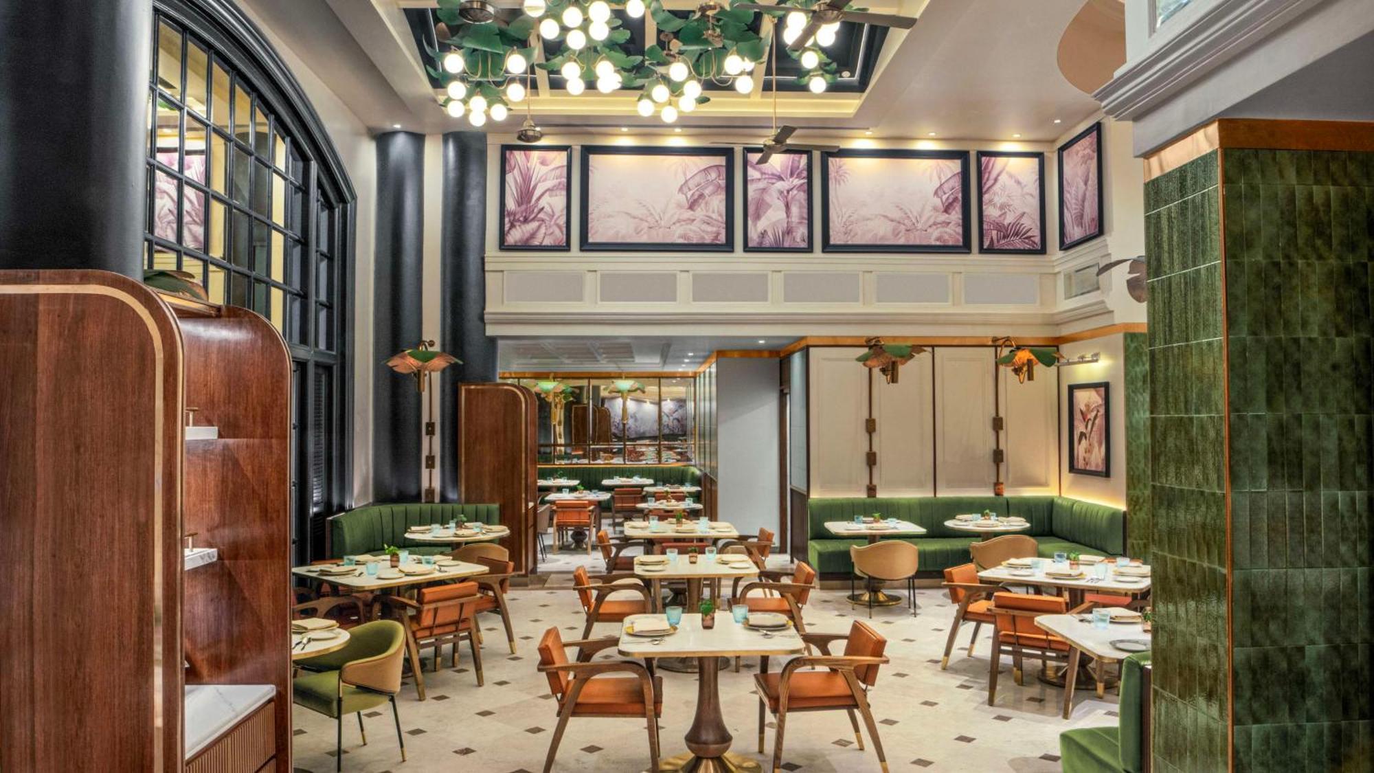 Hilton Mumbai International Airport Hotel Exterior photo The interior of the restaurant